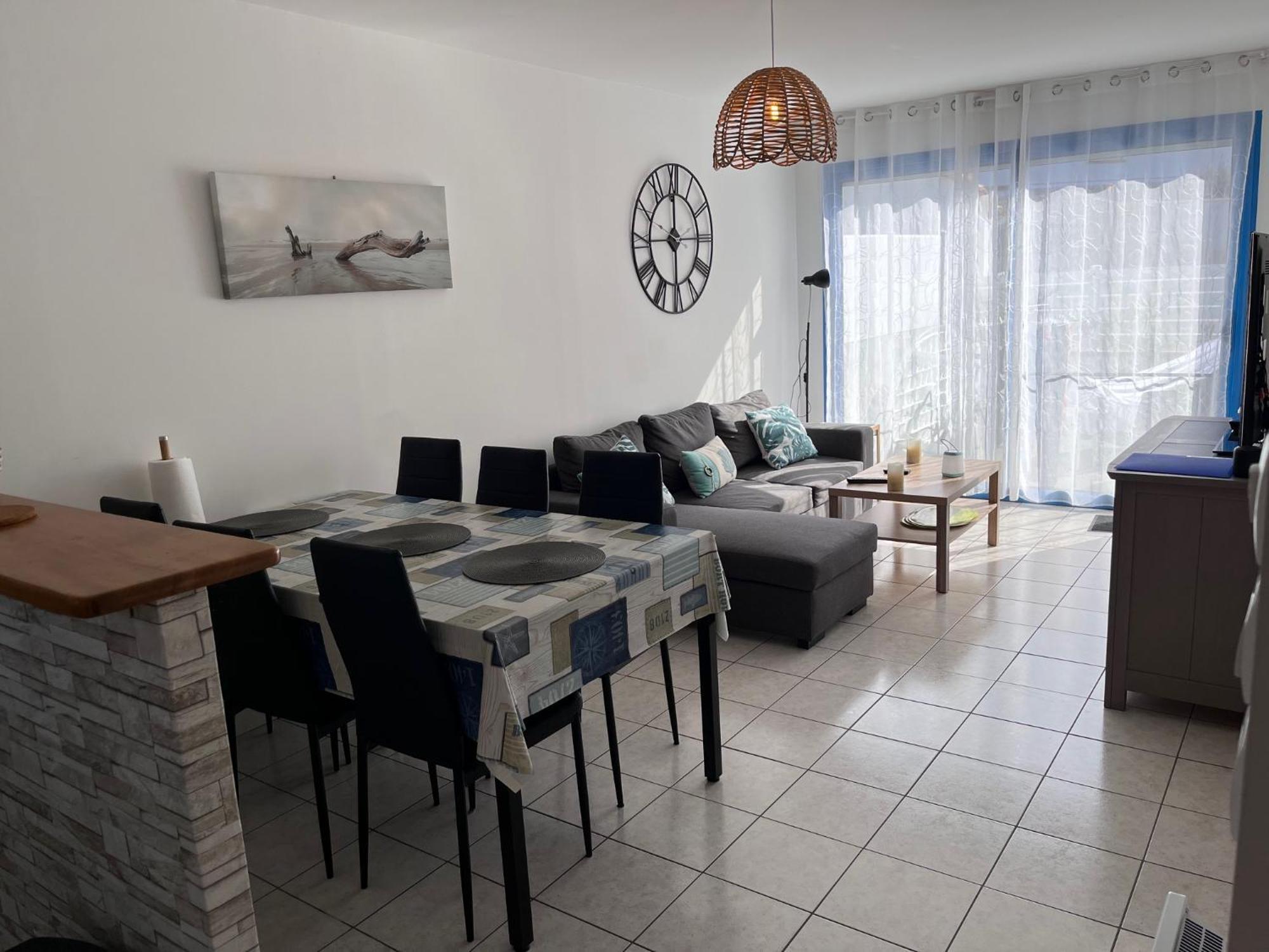 Maison Avec Grande Terrasse A 100m De La